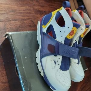 Nike air trainer huarache